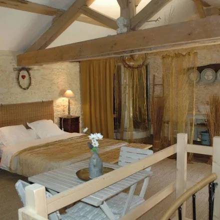 Rent this 1 bed townhouse on Cubjac-Auvézère-Val d'Ans in Dordogne, France