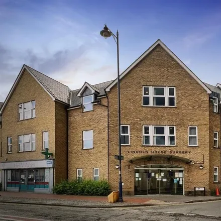 Rent this 2 bed apartment on Apsley Community Centre in London Road, Corner Hall