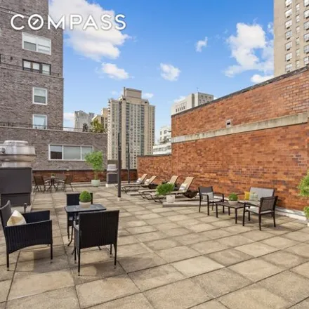 Image 7 - 510 East 80th Street, New York, NY 10075, USA - Condo for sale