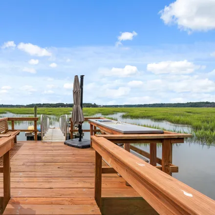 Image 2 - 124 Stuart Point Road, Beaufort County, SC 29940, USA - House for sale