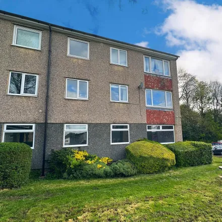 Rent this 3 bed apartment on Hoyle Court Avenue in Baildon, BD17 6ET