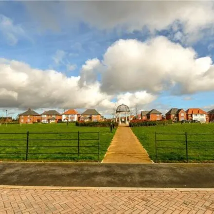 Image 3 - Collier Court, Chester, CH66 4BA, United Kingdom - Townhouse for sale