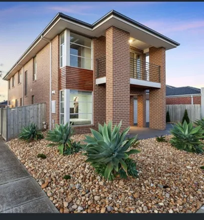 Rent this 3 bed house on Melbourne in Point Cook, AU