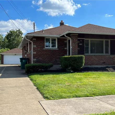 Buy this 3 bed house on 532 70th Street in City of Niagara Falls, NY 14304
