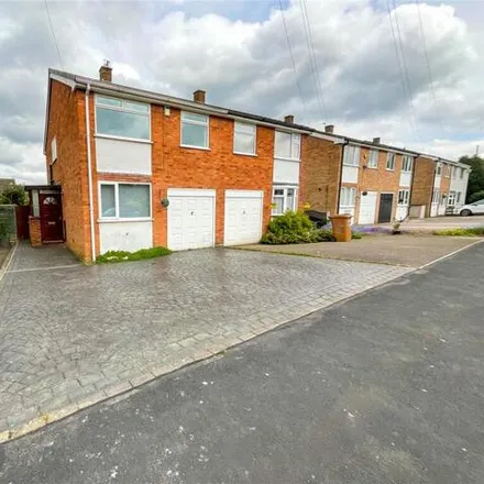 Rent this 3 bed duplex on Hazelwood Road in Streetly, B74 3RH