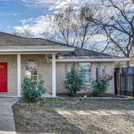 Buy this 3 bed house on 1314 South 4th Street in Corsicana, TX 75110