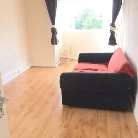 Rent this 1 bed apartment on Malone Avenue in Belfast, BT9 7EJ