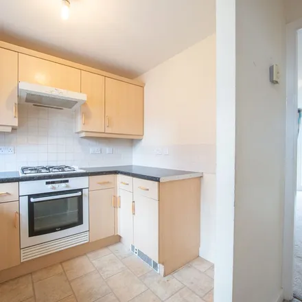 Rent this 2 bed townhouse on Acasta Way in Hull, HU9 5SE