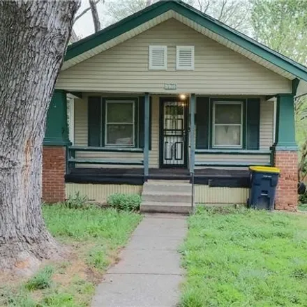 Buy this 2 bed house on 2221 East 57th Street in Kansas City, MO 64130