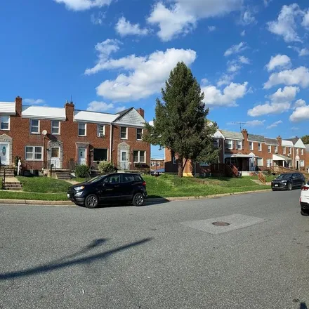 Image 2 - 7508 School Avenue, Dundalk, MD 21222, USA - Townhouse for sale