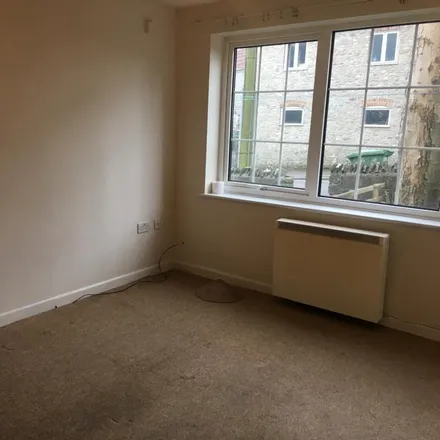 Image 3 - Peter Street, Shepton Mallet, BA4 5BL, United Kingdom - Apartment for rent