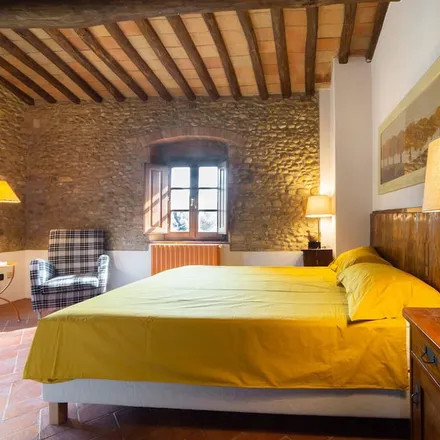 Rent this 4 bed townhouse on 50025 Montespertoli FI