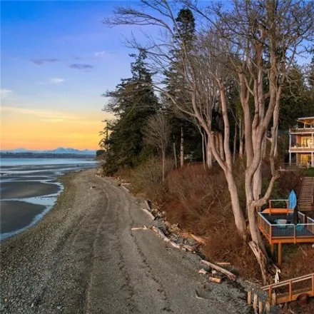 Buy this 4 bed house on 8818 Semiahmoo Drive in Birch Bay, Whatcom County