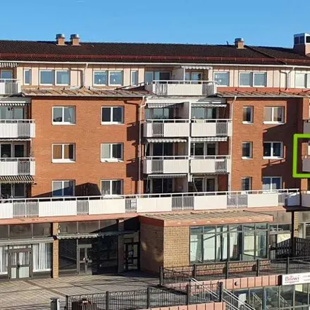 Rent this 3 bed apartment on Biliwi in Hantverkaregatan, 642 36 Flen