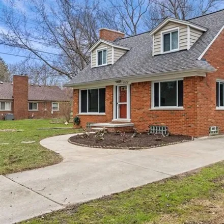 Rent this 5 bed house on 27242 Bloomfield Drive in Lathrup Village, Oakland County