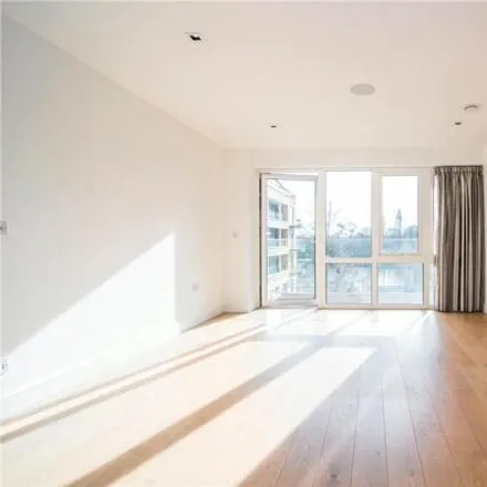 Image 4 - 11b Somerset Road, London, TW8 8BU, United Kingdom - Apartment for sale