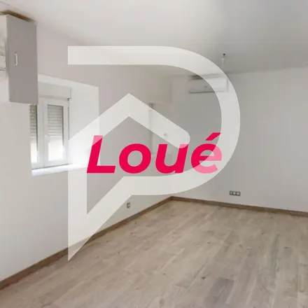 Rent this 3 bed apartment on DFCI-451 in Montée du Pichou, 13016 Marseille