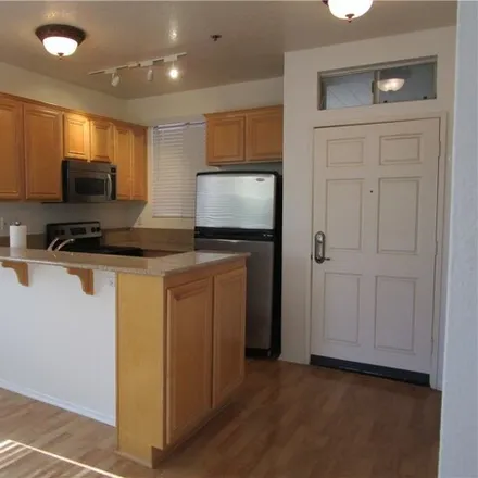 Image 1 - 20341 Bluffside Circle, Huntington Beach, CA 92646, USA - Condo for rent