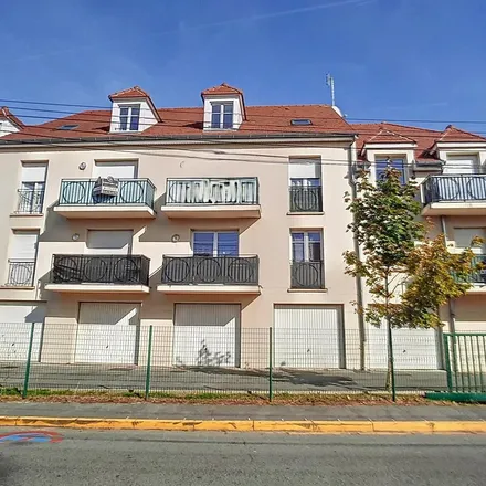 Rent this 2 bed apartment on 32 Rue Saint-Lazare in 60800 Crépy-en-Valois, France