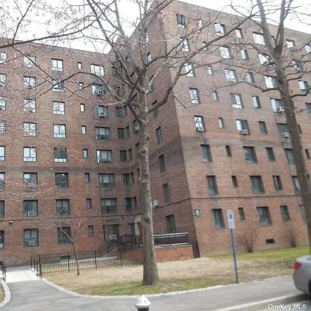 Buy this 1 bed condo on 1555 Unionport Road in New York, NY 10462