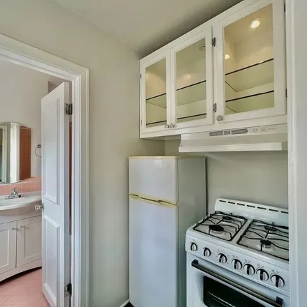 Rent this 1 bed apartment on 1724 El Cerrito Place in Los Angeles, CA 90028