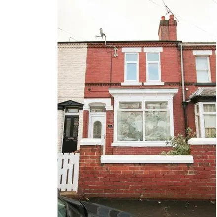 Rent this 3 bed townhouse on Rockingham Road in Doncaster, DN2 4BN