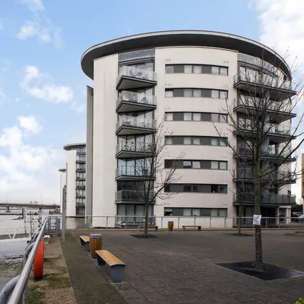 Rent this 2 bed house on The Mast in 2 Albert Basin Way, London