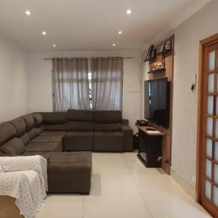 Buy this 6 bed house on Rua José Davi de Oliveira in Rio Pequeno, São Paulo - SP