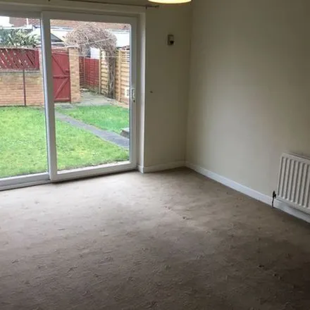 Rent this 3 bed townhouse on Chillingham Close in Newsham, NE24 4QY