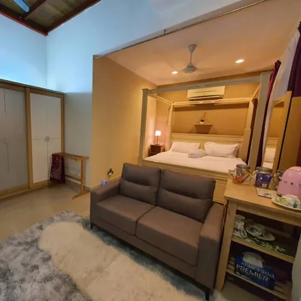 Rent this 1 bed apartment on Pusat Sumber KEMAS Kampong Melayu Kepong in Lot 8574 Jalan 2/1, Kampung Melayu FRIM
