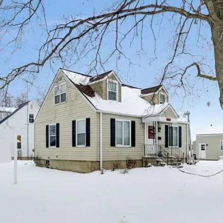 Buy this 4 bed house on 596 East Edwards Avenue in Carpentersville, IL 60118
