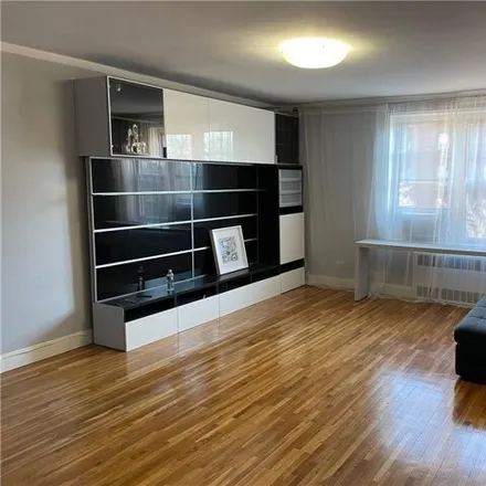 Image 3 - 32 Colin Place, New York, NY 11223, USA - Apartment for sale