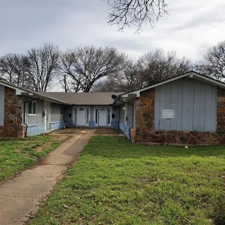 Rent this 2 bed house on Lorenzo de Zavala Middle School in 707 West Pioneer Drive, Irving