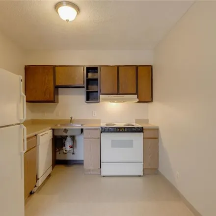 Image 3 - 859 South Market Street, Wichita, KS 67211, USA - Apartment for rent