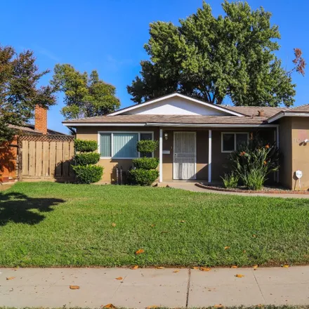 Buy this 3 bed house on 3102 West Holland Avenue in Fresno, CA 93722
