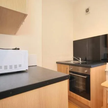 Image 2 - Thornsett Properties, Crookes Valley Road, Sheffield, S10 1BA, United Kingdom - Apartment for rent