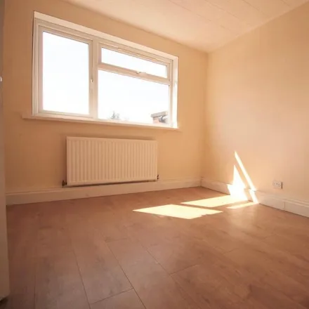 Rent this 3 bed room on Betfred in Lodge Lane, Grays