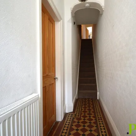 Image 7 - 144 Earlsdon Avenue North, Coventry, CV5 6FZ, United Kingdom - Townhouse for rent