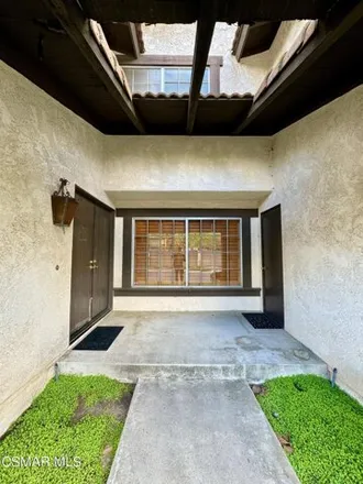 Image 4 - 998 Rosewood Drive, Oxnard, CA 93030, USA - Townhouse for sale