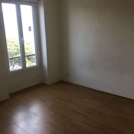 Rent this 2 bed apartment on Rue du Jardin de l'Evéché in 84400 Apt, France