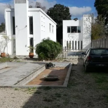 Buy this 3 bed house on Sara Maqueda in Partido del Pilar, B1669 CKH Del Viso