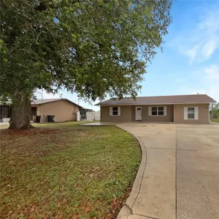 Buy this 3 bed house on 2572 Timbercreek Loop West in Polk County, FL 33805