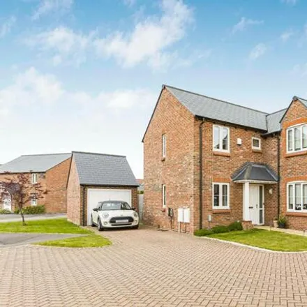 Buy this 4 bed house on Willow Farm in Marcham, OX13 6FQ
