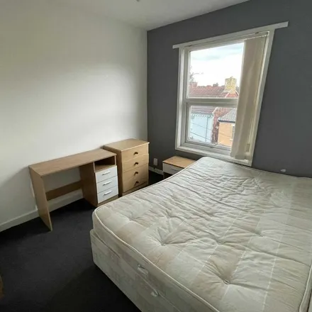 Image 5 - Kenmare Road, Liverpool, L15 3HG, United Kingdom - Room for rent