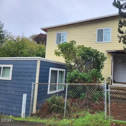 Buy this 2 bed house on 2114 Northeast 28th Street in Lincoln City, OR 97367