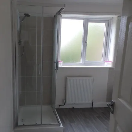 Rent this 3 bed house on Briardale Gardens in Ellesmere Port, CH66 1PX