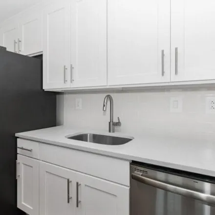 Rent this 2 bed apartment on Locust on the Park in 201 South 25th Street, Philadelphia