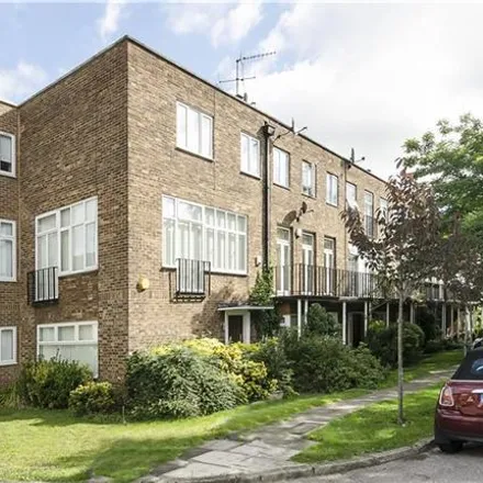 Rent this 5 bed townhouse on 17 Middlefield in London, NW8 6ND