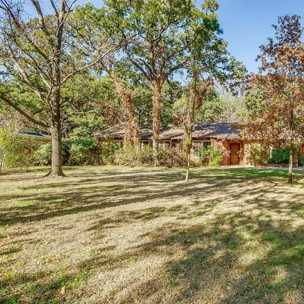 Buy this 4 bed house on 607 Club Oak Drive in River Oaks, Tarrant County