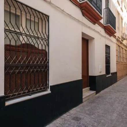 Image 3 - Calle Juan de la Encina, 41003 Seville, Spain - Apartment for rent